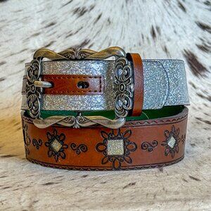 NEW Girl's Glitter Concho Inlay Center Bar Buckle Western Belt (Medium)